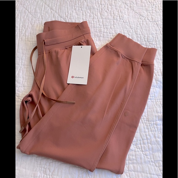 NWT Lululemon Ready to Rulu 7/8 Jogger Desert Sun